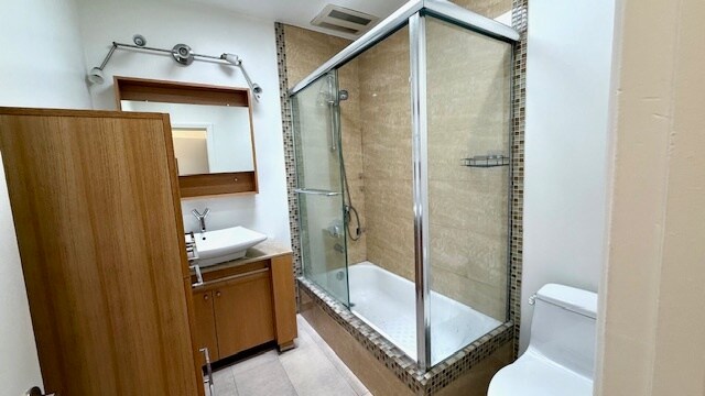 Building Photo - 6244 Morse Ave