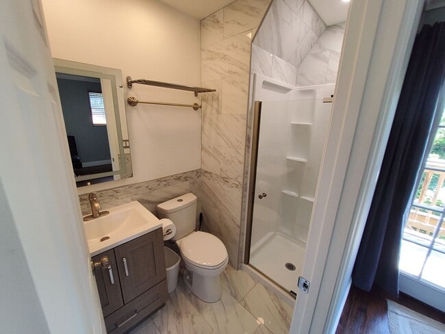 Building Photo - Sevierville 37862 - Showings begin July 11, 2026 - Fully Furnished! Long term or 3 Month Lease Co...