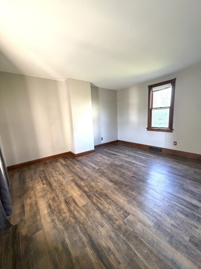 Building Photo - 432 Juniper St