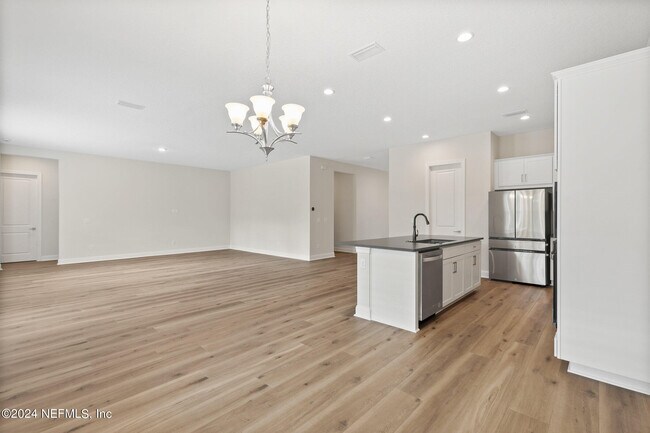 Building Photo - 120 Elm Br Rd