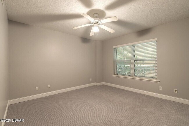 Building Photo - 4650 Links Village Dr