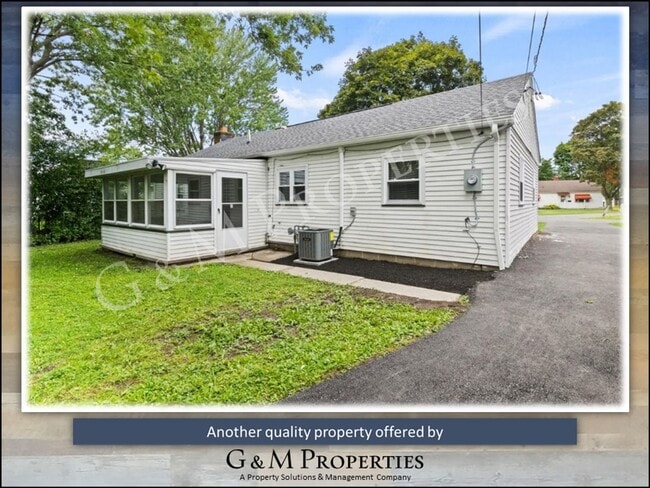 Building Photo - Fully Furnished 2-Bedroom Rental - Walk to Strong Hospital!