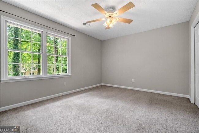Building Photo - 4752 Forest Glen Ct NE