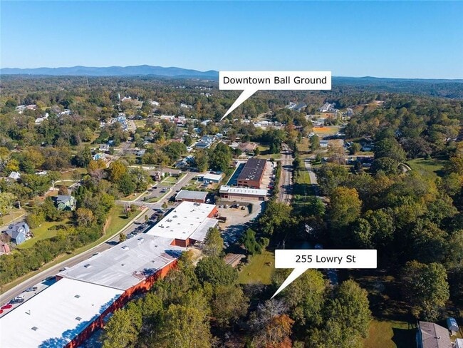 Building Photo - 255 Lowry St