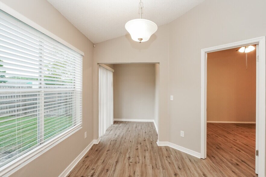 Building Photo - 10412 Glassborough Dr