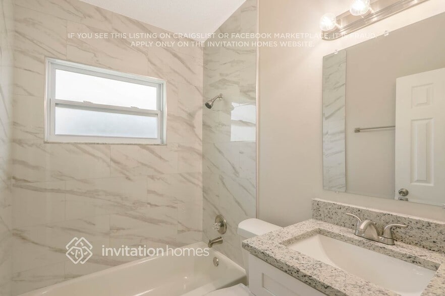 Building Photo - 10935 109th Way N