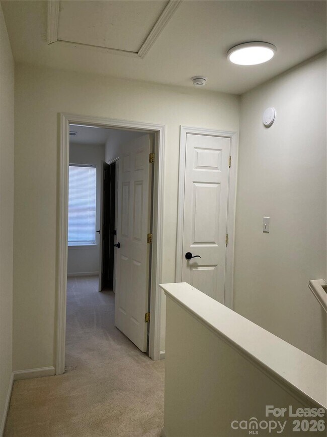 Building Photo - 5703 Erin Dr