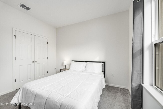 Building Photo - 1717 Dalroy St NW