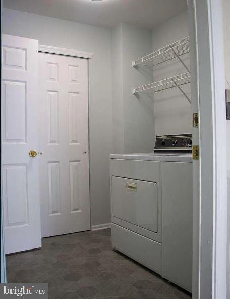 Building Photo - 218 Bromley Pl