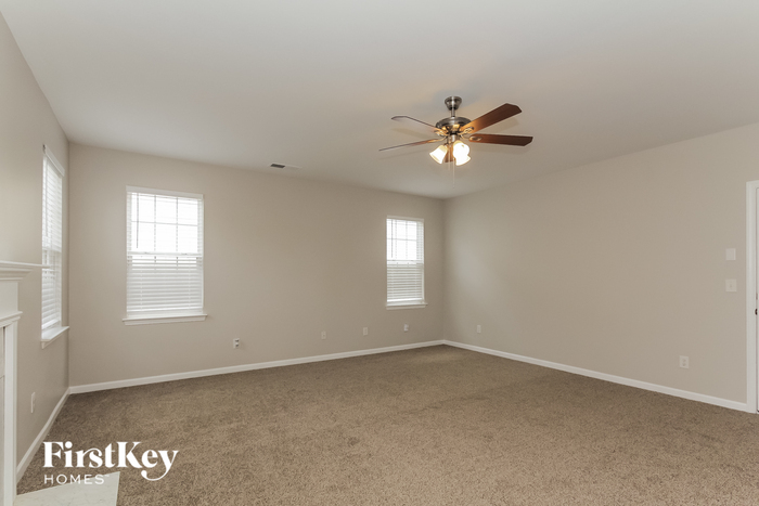 Building Photo - 4329 Canipe Dr