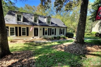 Building Photo - 3806 Bridgewood Ln