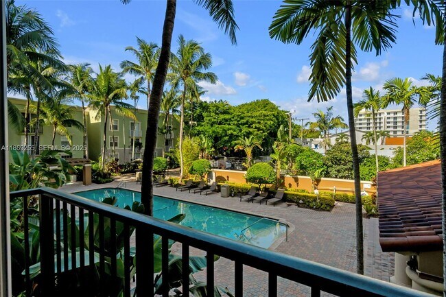 Building Photo - 1900 Van Buren St