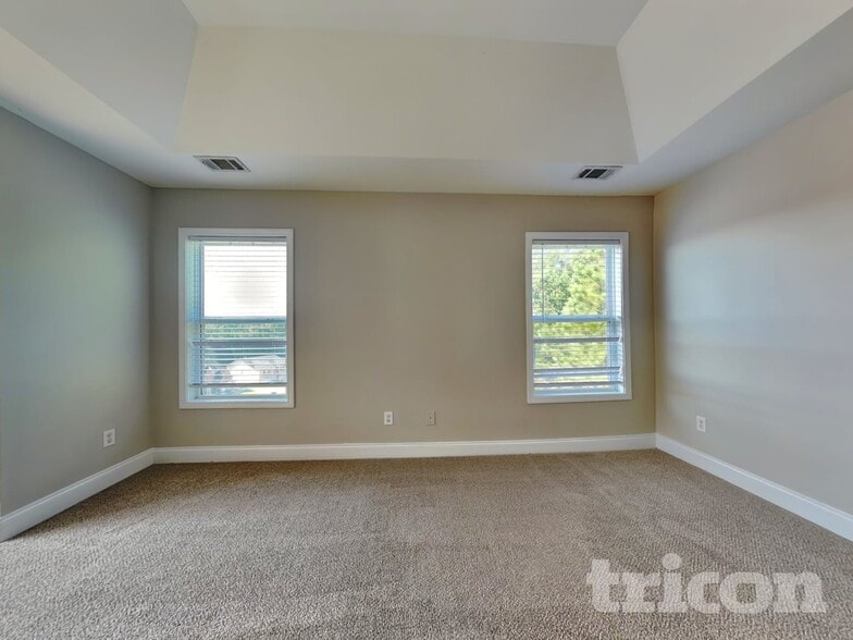 Building Photo - 4556 Bellemeade Dr