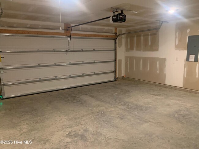 Building Photo - 410 Turp Landing Ln