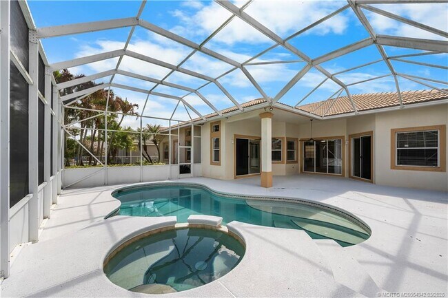 Building Photo - 2529 SW Park Meadows Trail