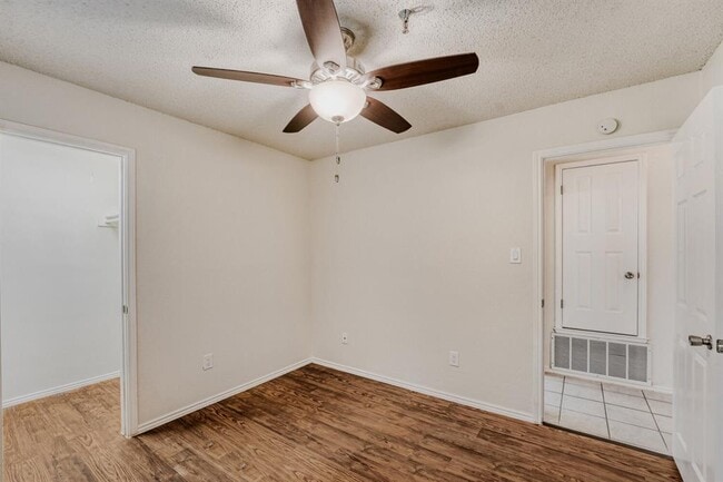 Building Photo - 11922 Meadowfire Dr