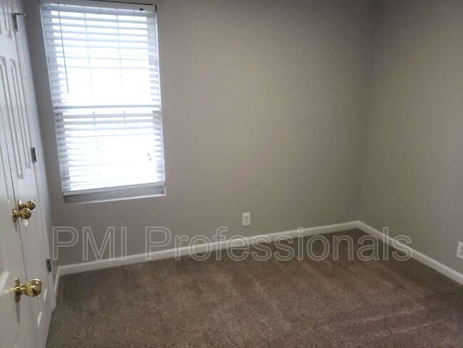 Building Photo - 2743 Painted Pony Dr