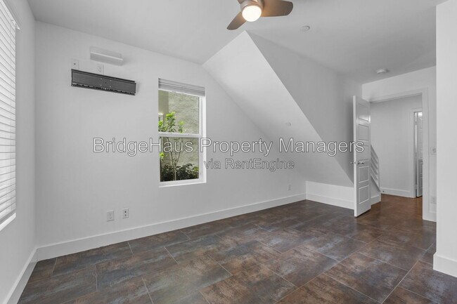 Building Photo - 7857 Inception Way
