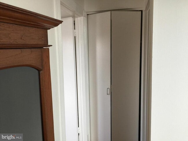 Building Photo - 1615 Q St NW