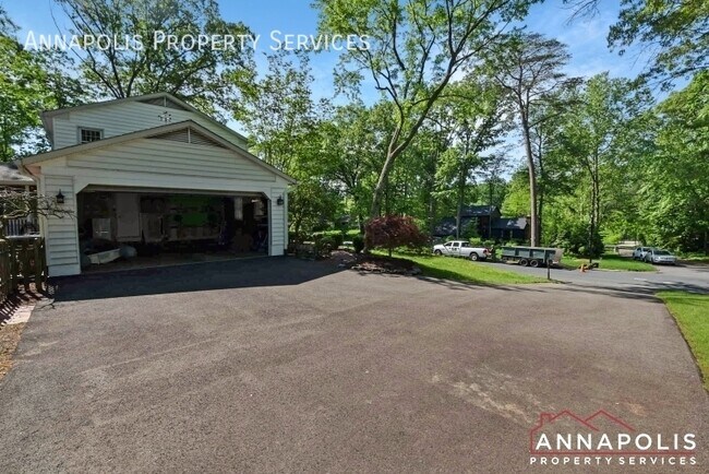 Building Photo - 112 Berrywood Dr
