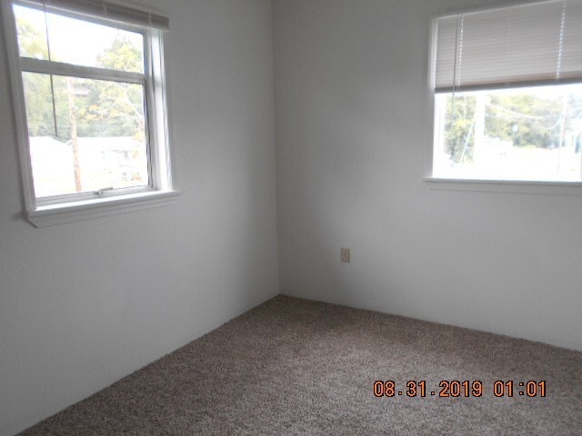 Building Photo - 313 N E St