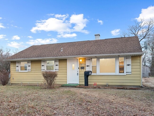 Building Photo - Fully Renovated 4-Bedroom Home with Large Fenced Yard in Clayton