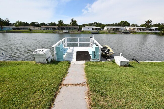 Building Photo - 3839 Star Island Dr