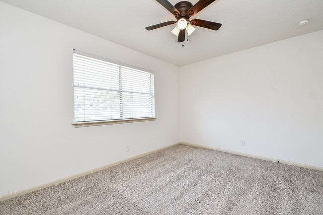 Building Photo - 8231 Bo Jack Dr