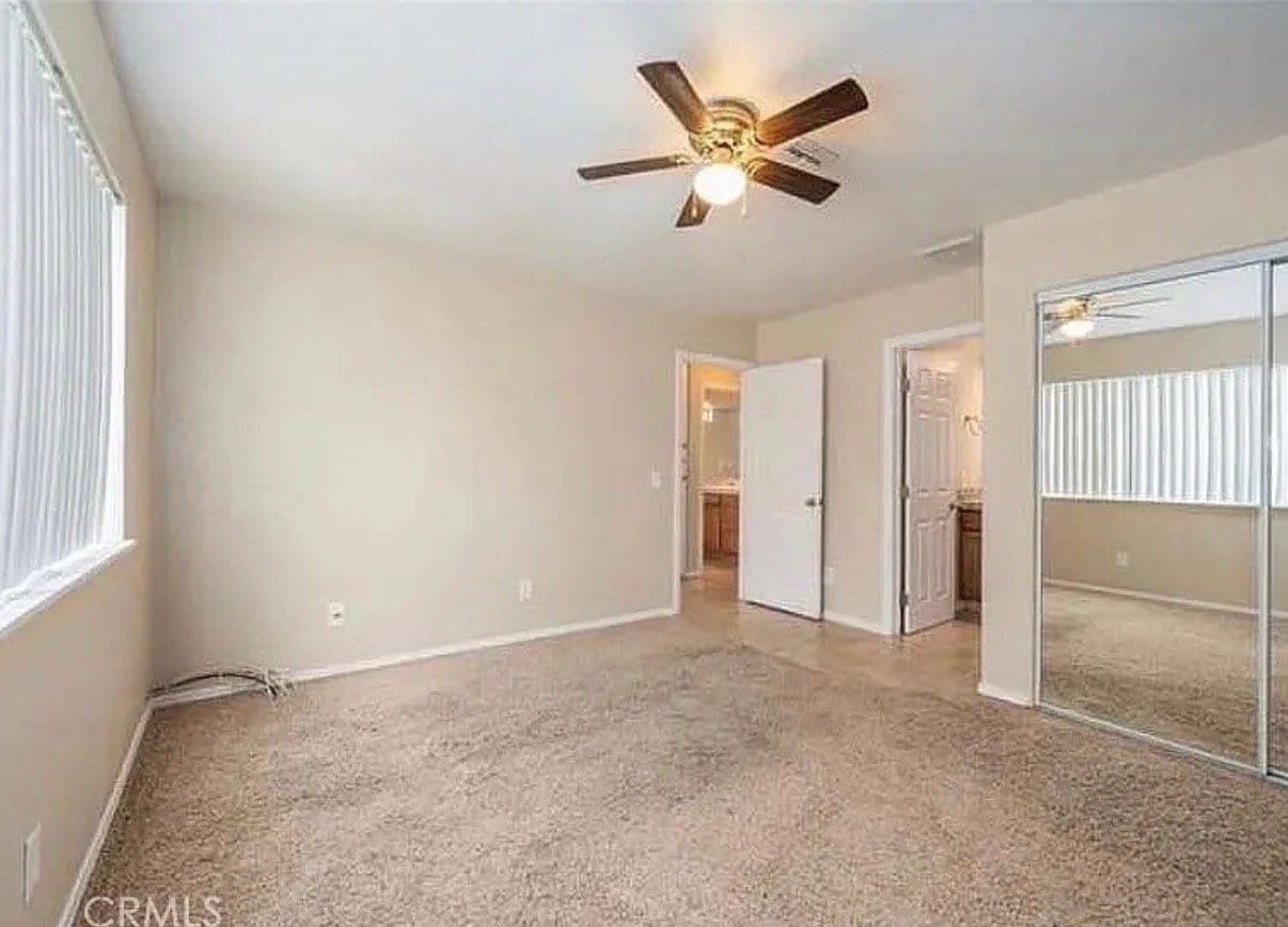 Building Photo - 633 W 5th St