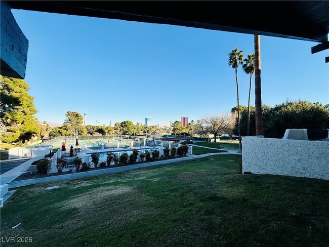 Building Photo - 3416 Cll Del Torre