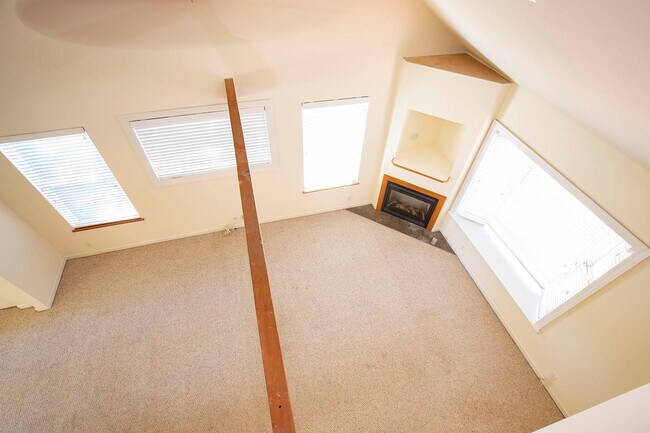 Building Photo - 38244 SE 85th St