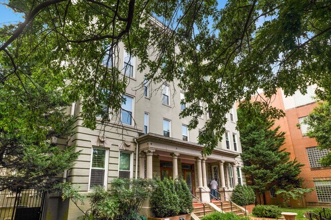 Building Photo - 1324 Euclid St NW