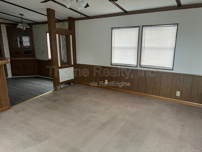 Building Photo - 92 Matts Ln