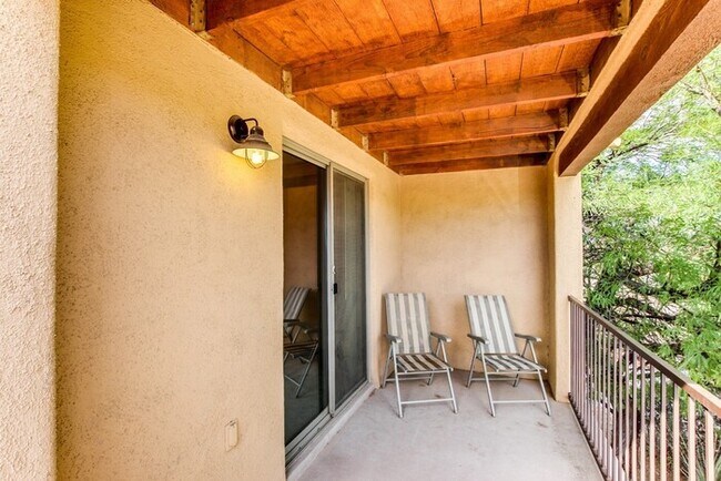 Building Photo - 6790 S Avenida Del Abrazo