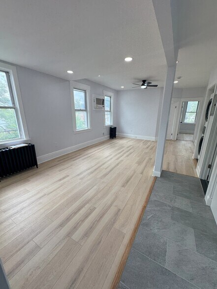 Building Photo - 273 Maple Ave