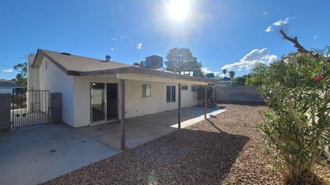 Building Photo - 6208 Old Trail Rd