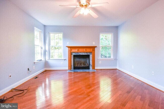 Building Photo - 42271 Bird Haven Dr