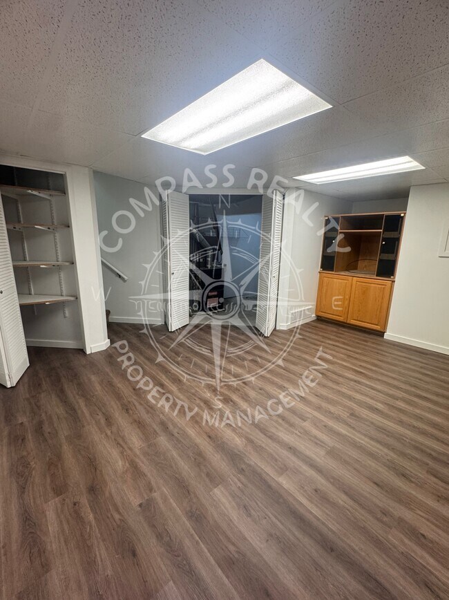 Building Photo - 1226 Brandonwood Dr