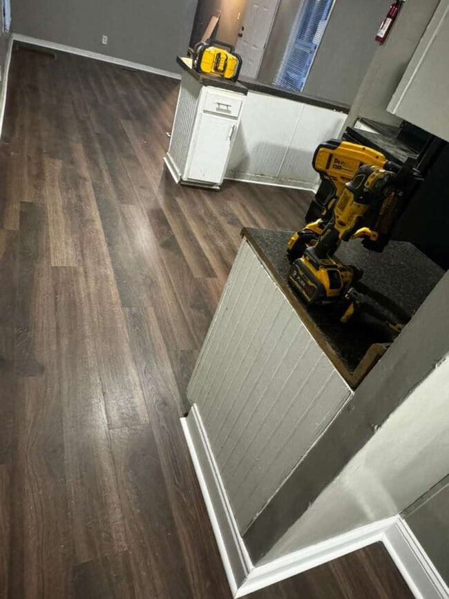 Building Photo - 4893 Madison Dr