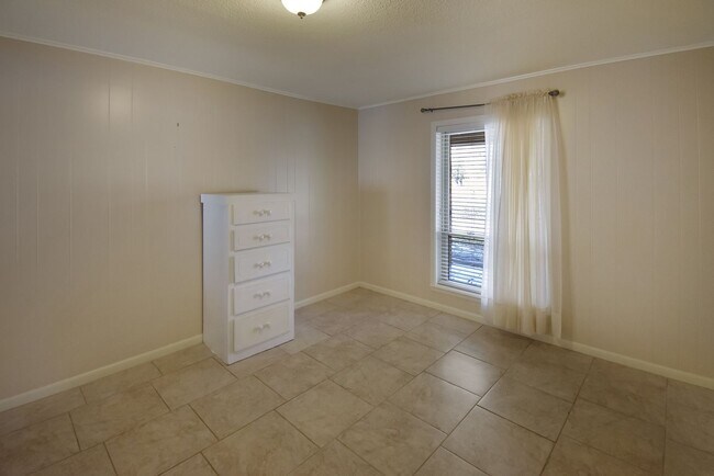 Building Photo - Coming Soon! 3 Bedroom Home On Lake Tyler!