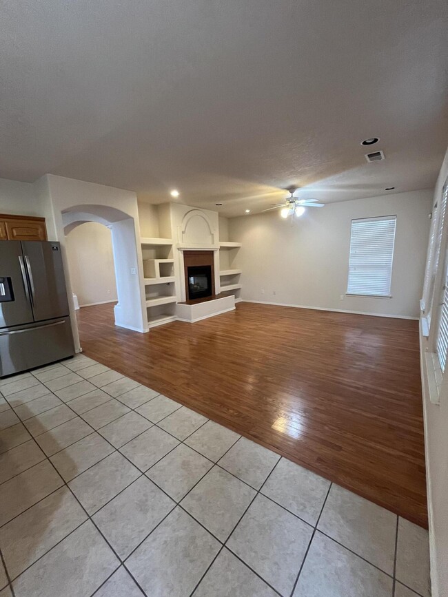 Building Photo - 7505 Treviso Ct NE