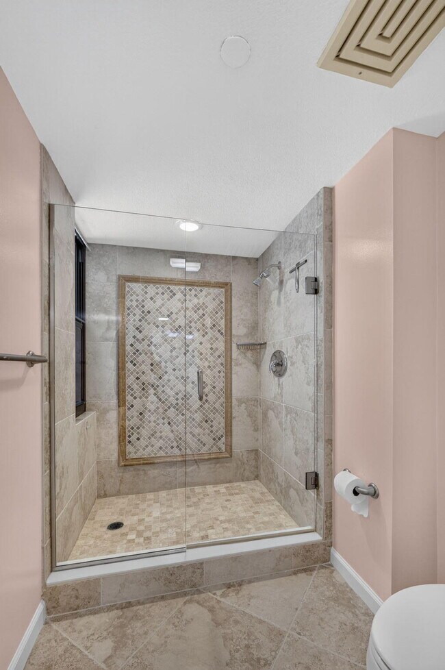 Building Photo - 4000 N Ocean Dr