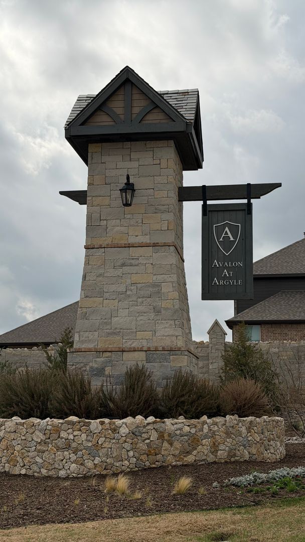 Building Photo - 1121 Knightsbridge Rd