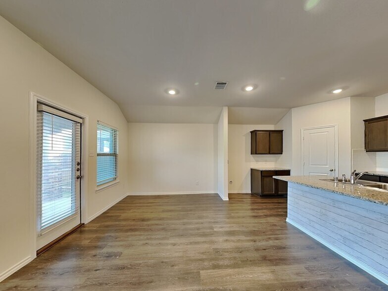 Building Photo - 116 Easy Goer Trl