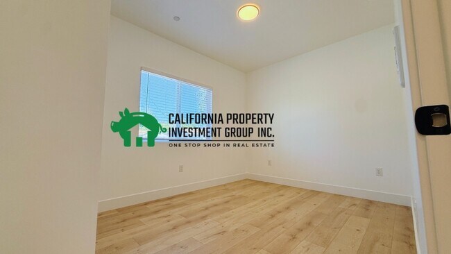 Building Photo - 4104 16th Ave