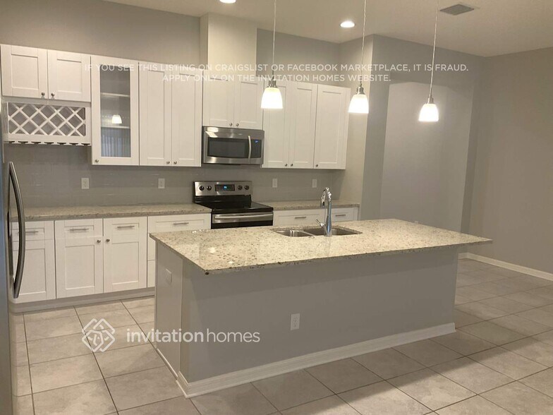 Building Photo - 201 Majestic Sundown Ct