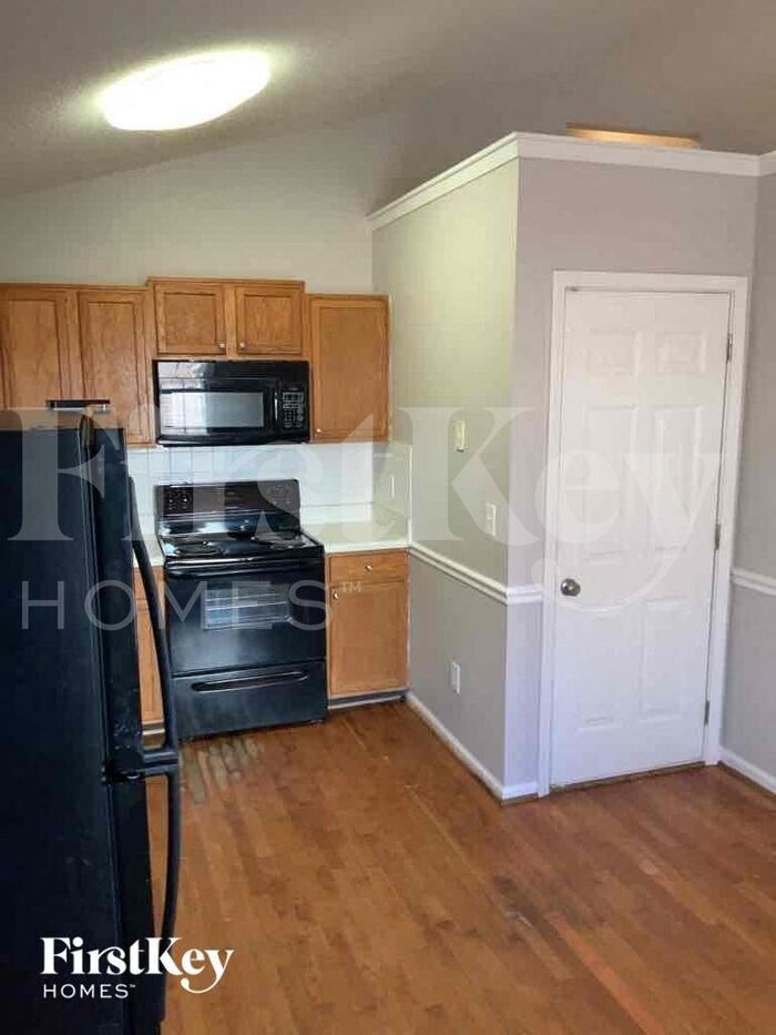 Building Photo - 57 Ledbetter Pl