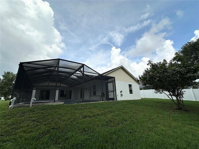 Building Photo - 16016 Blossom Hill Loop