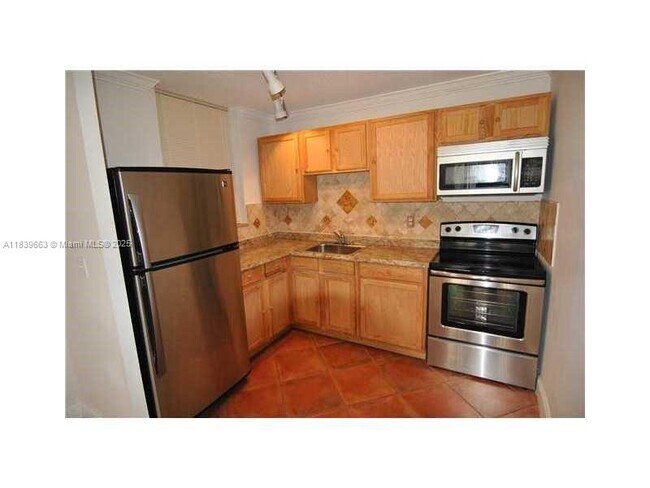 Building Photo - 1801 S Treasure Dr