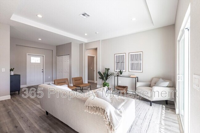 Building Photo - 5534 Fairlane Dr